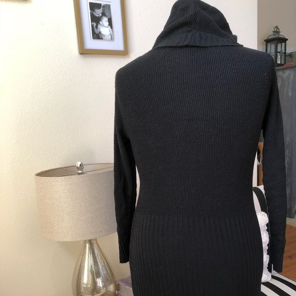 Sweater - Picture 4 of 4